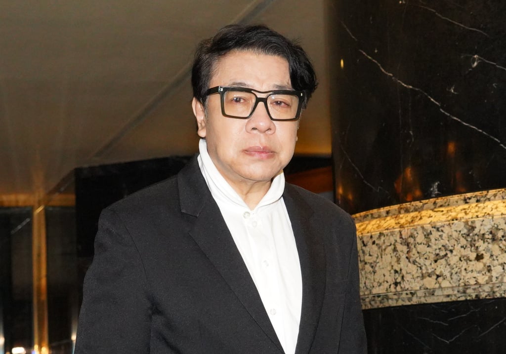 Host Kevin Tsai attends film producer Nansun Shi’s memorial service on August 2 in Hong Kong. Photo: VCG