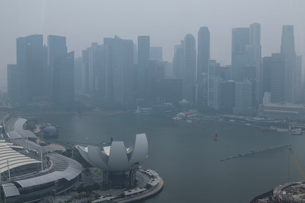 Haze shrouds the Marina Bay area and the central business district in Singapore ahead of the 2026 Formula One Singapore Grand Prix, on Saturday. Photo: EPA Haze shrouds the Marina Bay area and the central business district in Singapore ahead of the 2026 Formula One Singapore Grand Prix, on Saturday. Photo: EPA