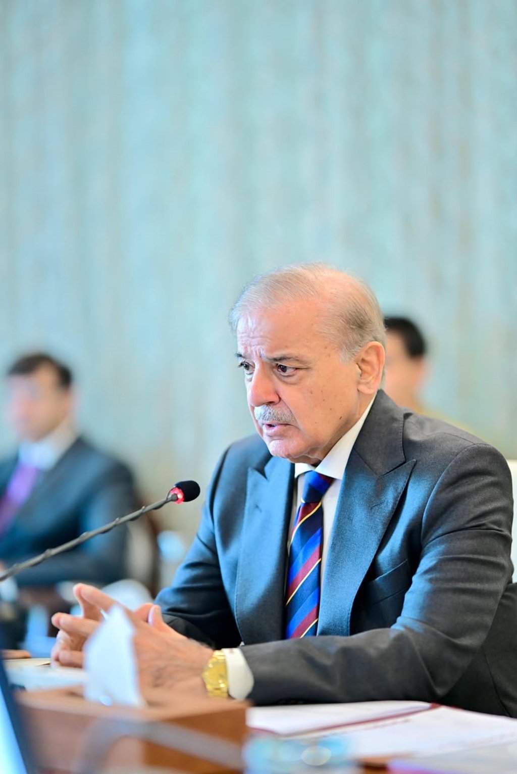 Prime Minister Shehbaz Sharif chairing a federal cabinet meeting in Islamabad on October 11. Photo: EPA/Press Information Department