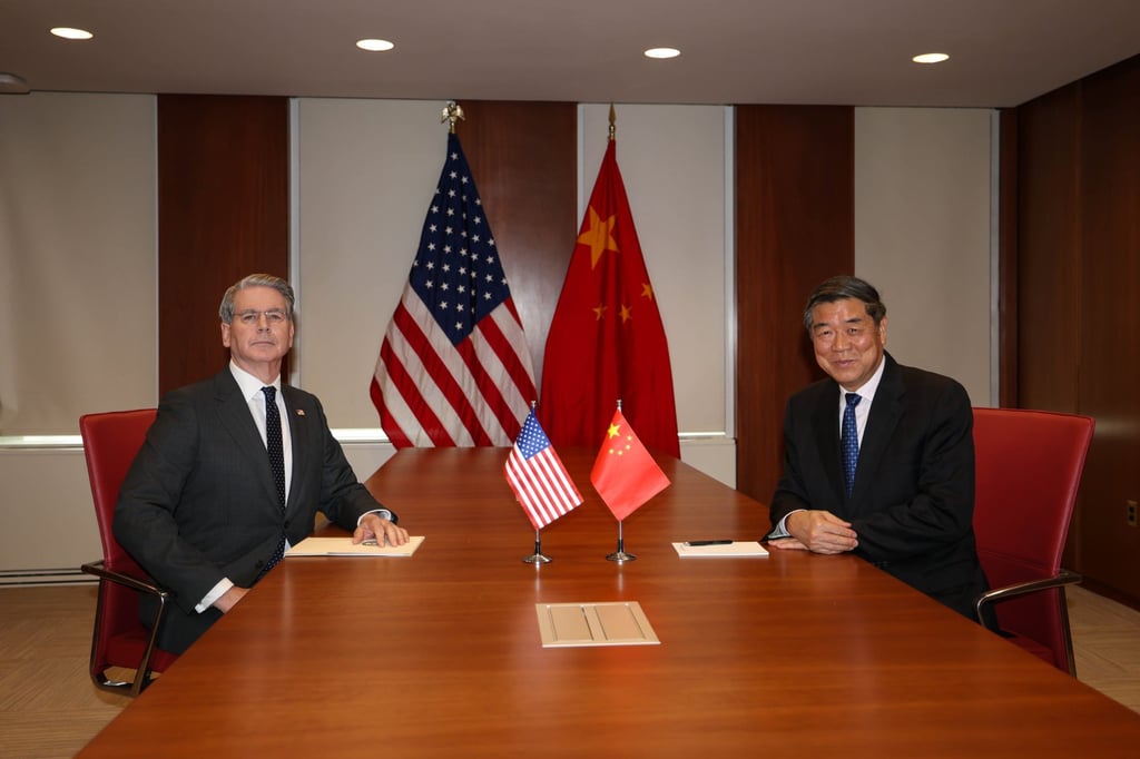 US Treasury Secretary Scott Bessent and Chinese Vice-Premier He Lifeng after agreeing to a two-month extension of the Busan agreement at their meeting in Washington on September 23. Photo: @SecScottBessent/X