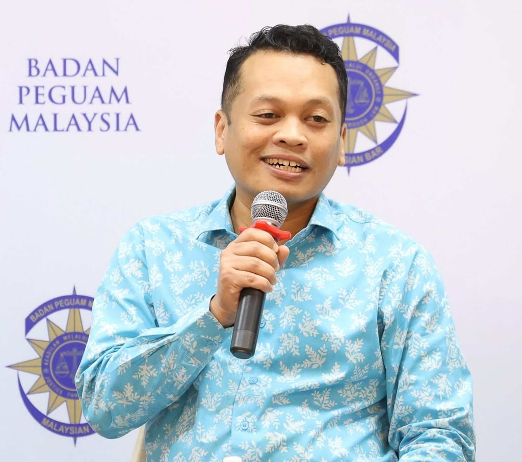 Nik Nazmi Nik Ahmad speaks at a Malaysian Bar Council event on September 24. Photo: Facebook / niknazminikahmad