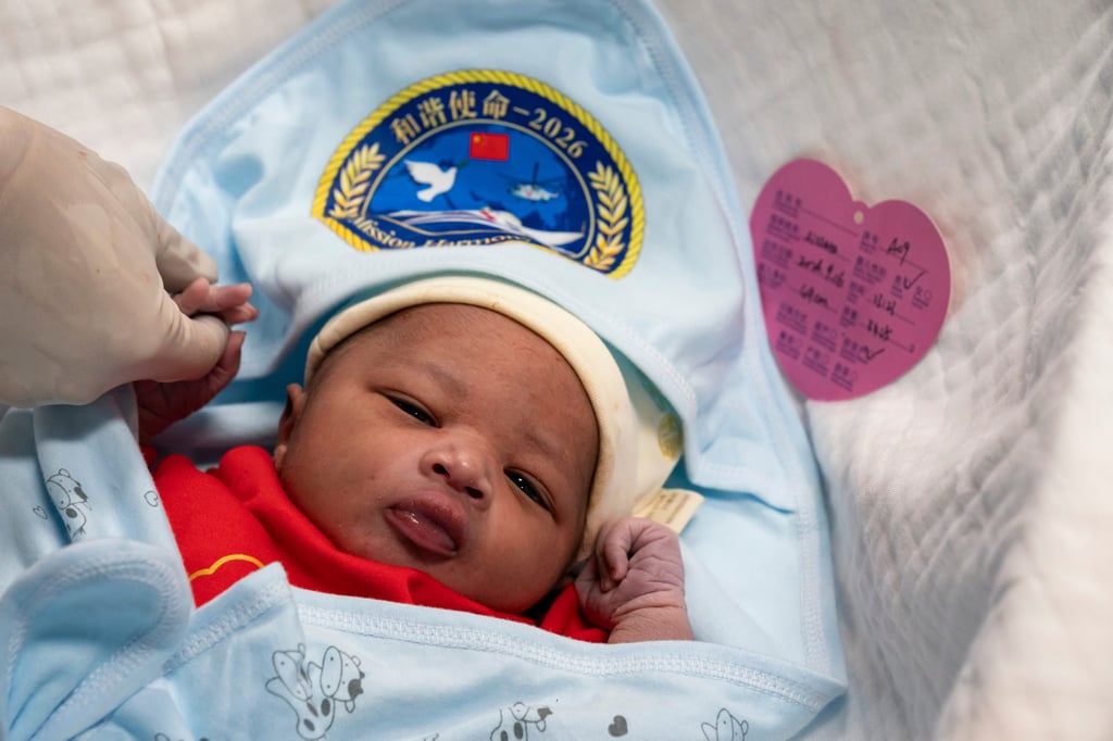 A Mauritanian woman gave birth with the help of Chinese medical staff aboard the PLA Navy hospital ship Auspicious Ark in September. Photo: Xinhua