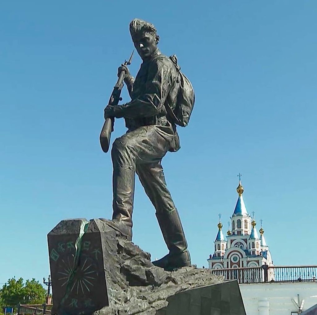 The unveiling of a Soviet soldier smashing an imperial-era border marker bearing the emblem of the Japanese royal family in the Russian city of Khabarovsk has angered Tokyo. Photo: X/MFA Russia The unveiling of a Soviet soldier smashing an imperial-era border marker bearing the emblem of the Japanese royal family in the Russian city of Khabarovsk has angered Tokyo. Photo: X/MFA Russia