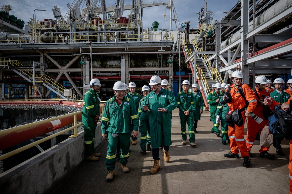 An LNG terminal on Jurong Island in Singapore. Photo: EPA An LNG terminal on Jurong Island in Singapore. Photo: EPA