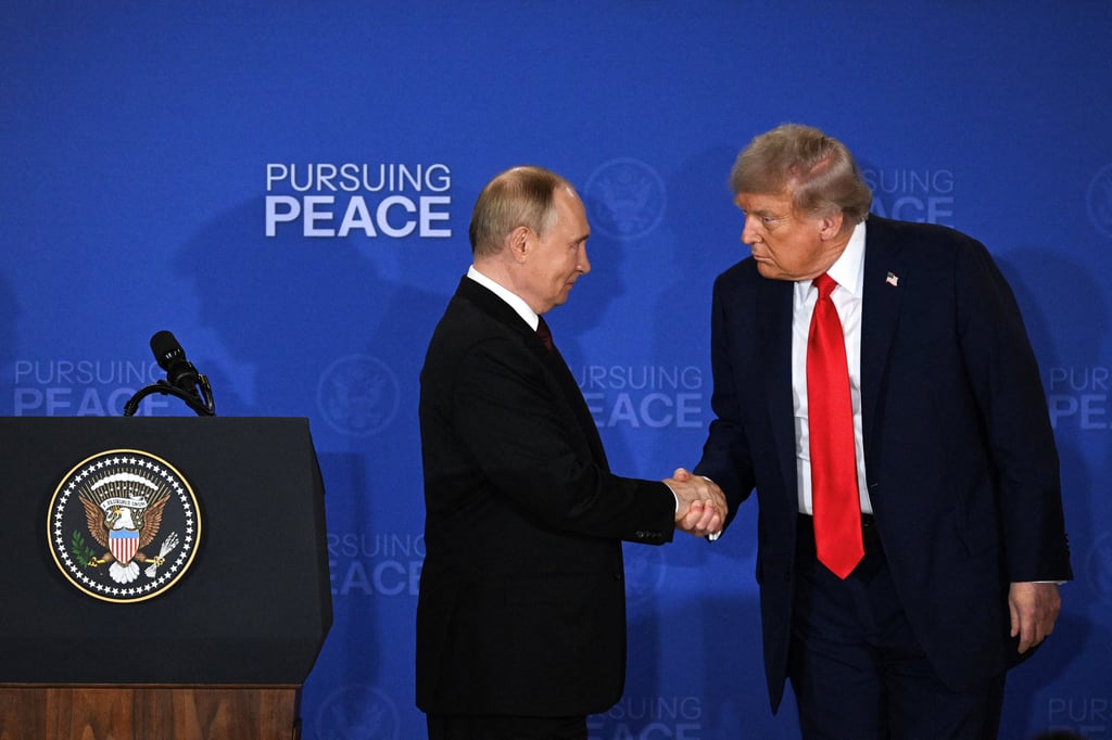 US President Donald Trump and Russian President Vladimir Putin shake hands at the end of a joint press conference in Anchorage, Alaska, in August 2025. Photo: TNS