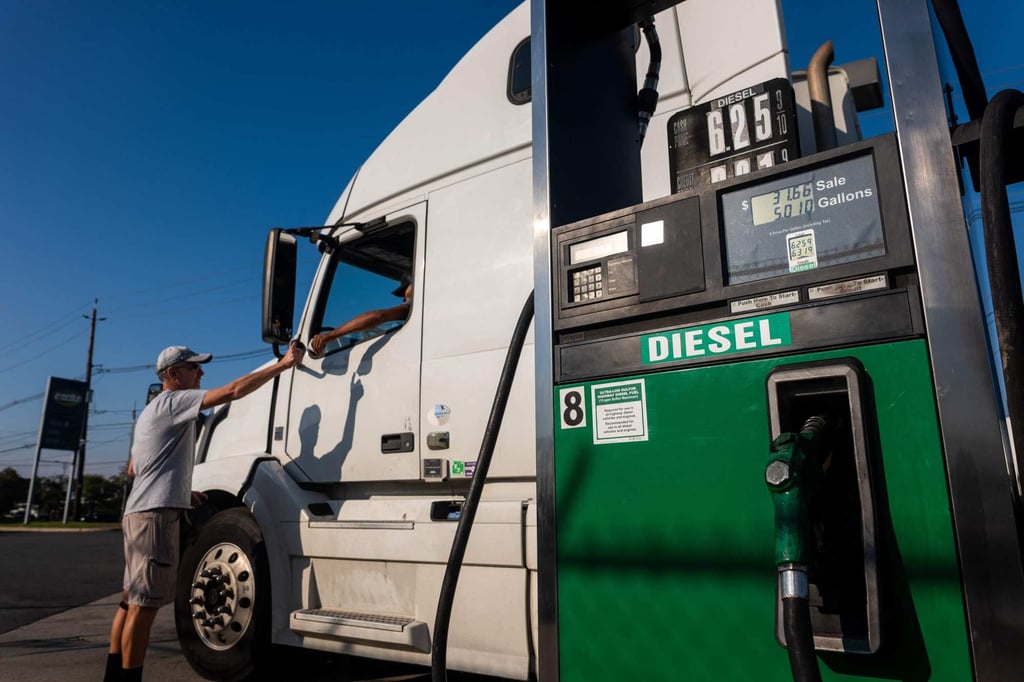A truck is filled with diesel fuel at a gas station on October 16, in Bayonne, New Jersey. Photo: Getty Images / AFP A truck is filled with diesel fuel at a gas station on October 16, in Bayonne, New Jersey. Photo: Getty Images / AFP