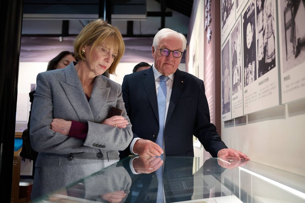 German President Frank-Walter Steinmeier and his wife, Elke Buedenbender, tour the former residence of Chinese statesman Li Hongzhang. Photo: dpa German President Frank-Walter Steinmeier and his wife, Elke Buedenbender, tour the former residence of Chinese statesman Li Hongzhang. Photo: dpa