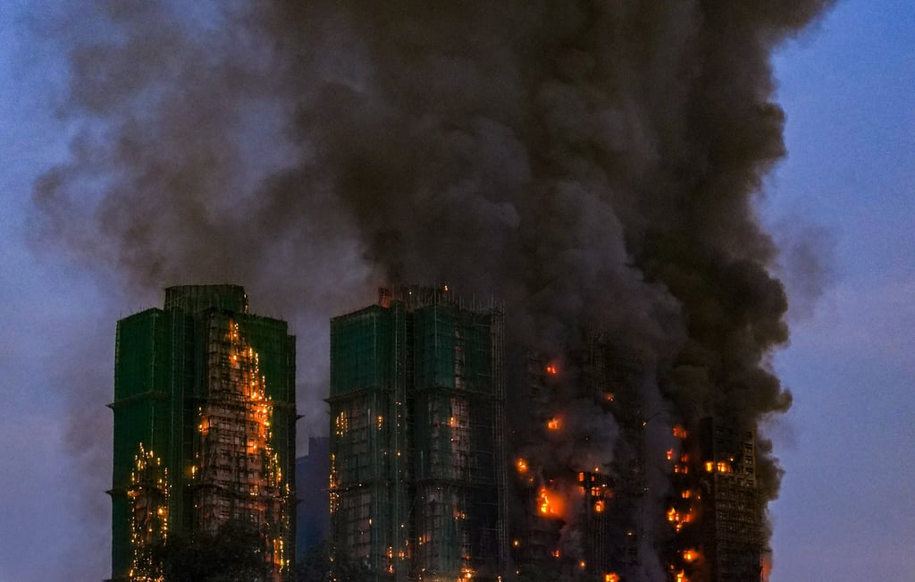Seven of Wang Fuk Court’s eight blocks caught fire Photo: Eugene Lee Seven of Wang Fuk Court’s eight blocks caught fire Photo: Eugene Lee