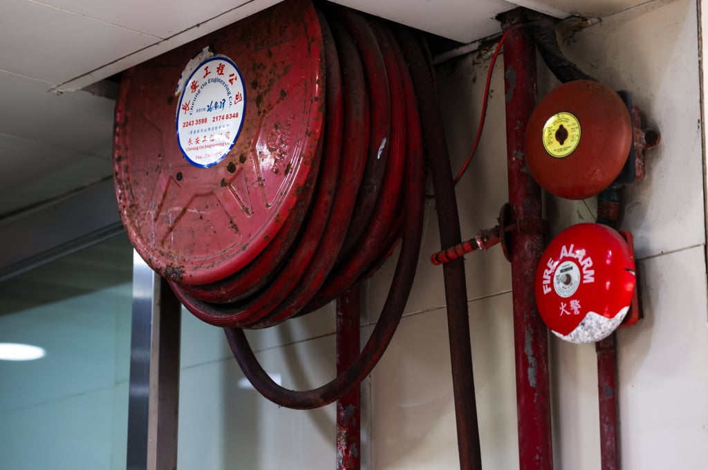 The committee’s report said the Fire Services Department had failed to inspect the staircases or enter the fire service pump rooms to check the hosepipe reel system over 26 visits. Photo: Silvia Siu