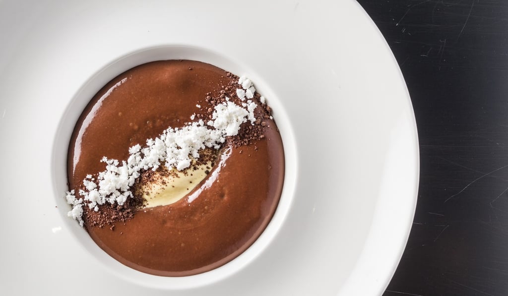 Chocolate foam with hazelnut ice cream