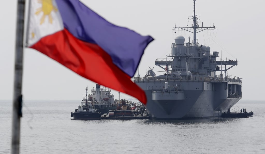The USS Blue Ridge, the US 7th Fleet Flagship, anchored off Manila Bay on Wednesday. Photo: AP