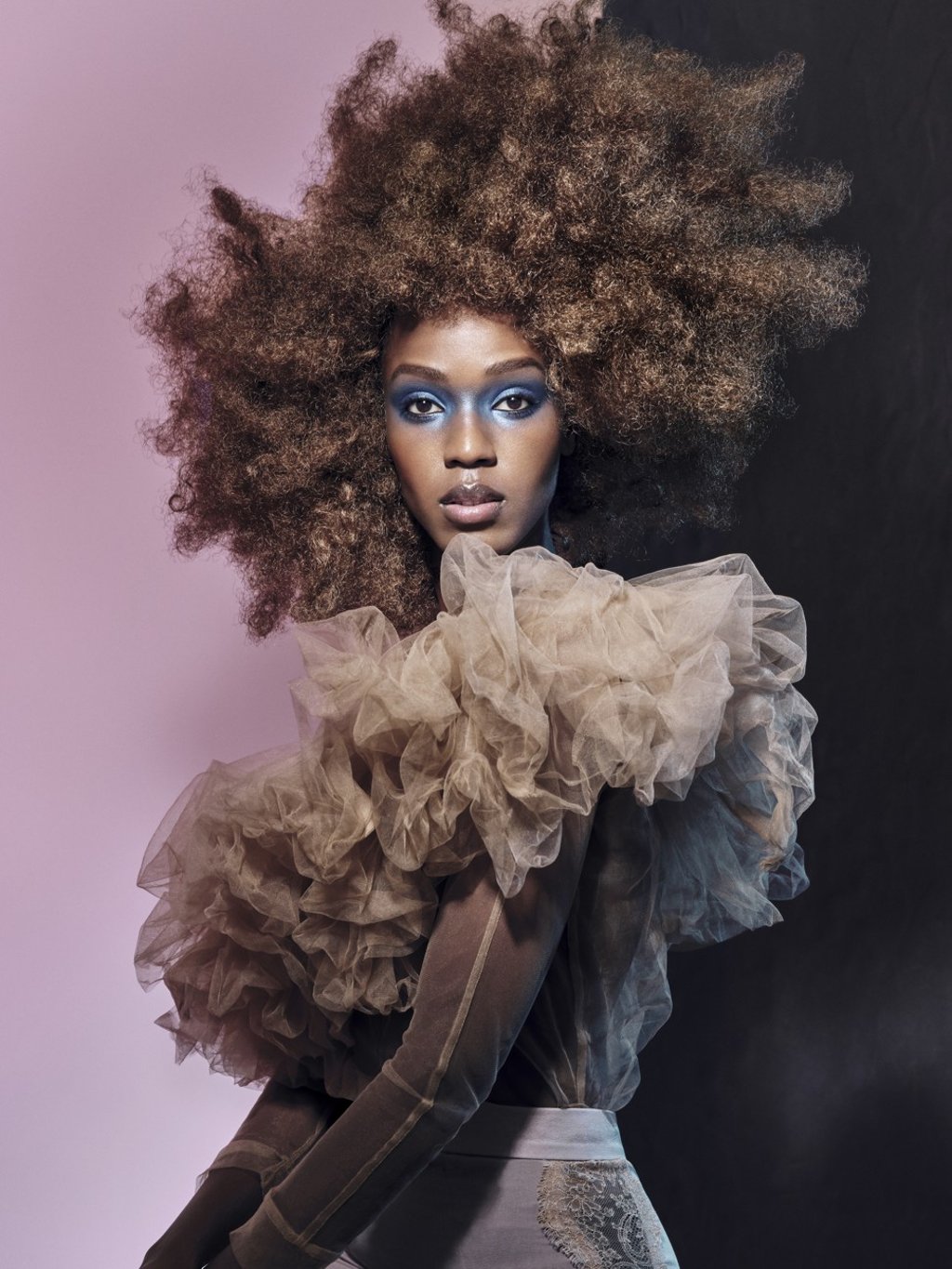 Sisley Paris Phyto Eye Twist in 6 Marine and 10 Amythest; Phyto 4 Ombres Mystery; M.A.C pigment in Reflects Teal; Tom Ford skirt; Susan Alexandra cuff; Lady Grey choker with emerald stone; Maki Oh nude tulle top