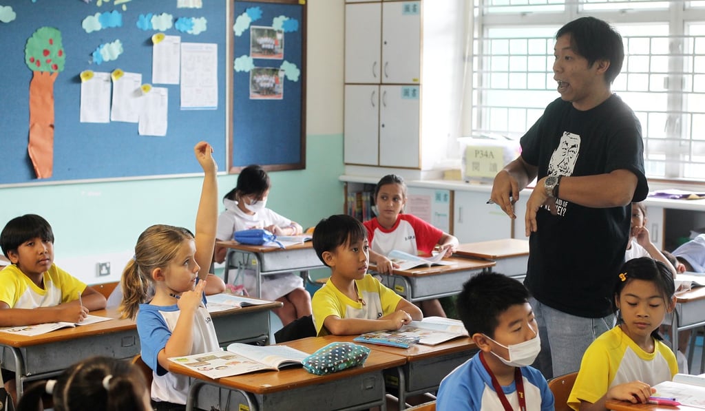 The ideal classroom for learning English exposes students to the language as it is naturally used. Photo: K.Y. Cheng