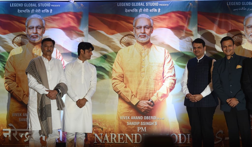 From left, Indian actor Suresh Oberoi, producer Sandip Singh, Maharashtra Chief Minister Devendra Fadnavis, actor Vivek Oberoi and director Umang Kumar. Photo: AFP