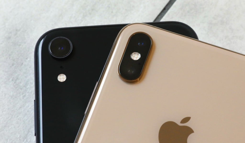 The iPhone XR (left), which has a single lens, and the iPhone XS Max which has two lenses. Photo: AP