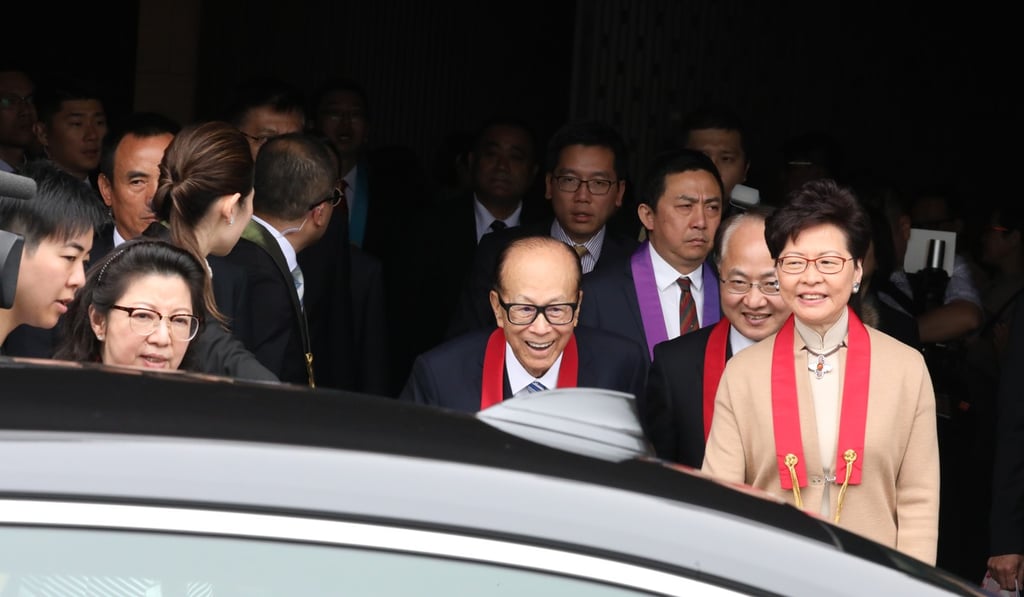 Li and Lam at the ceremony on Wednesday. Photo: SCMP/Nora Tam