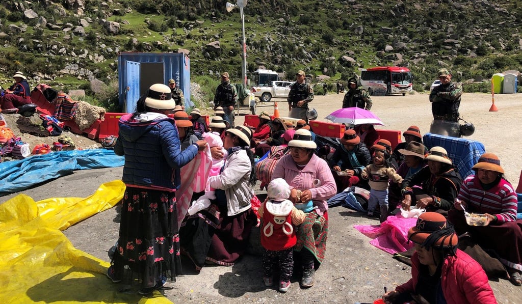 Peruvian police on Friday freed the leader of an indigenous community that has blocked roads to a major copper mine owned by a Chinese company. Photo: Reuters
