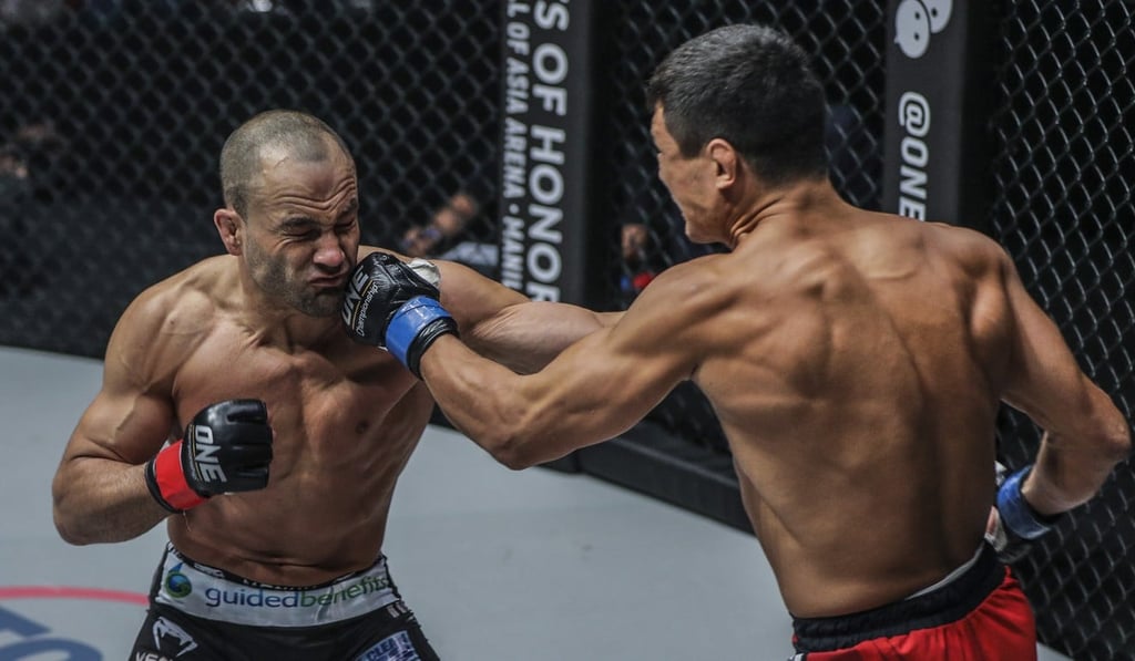 Timofey Nastyukhin catches Eddie Alvarez with a punch that was the beginning of the end.