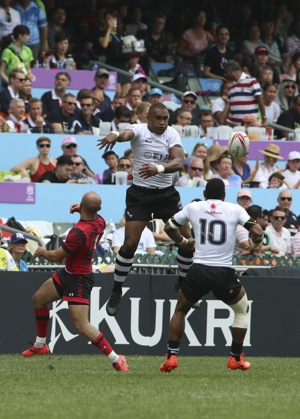 Isake Katonibau is a towering presence for Fiji at the 2017 Hong Kong Sevens. Photo: K.Y Cheng