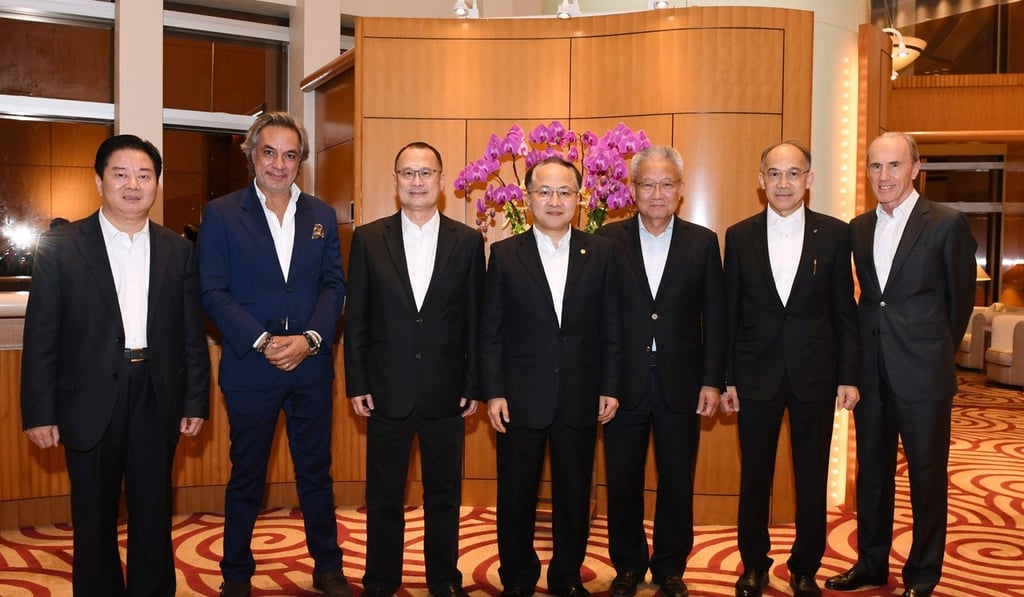Wang Zhimin (centre), director of the central government's liaison office, met representatives of the six major chambers of commerce in Hong Kong. Photo: Handout