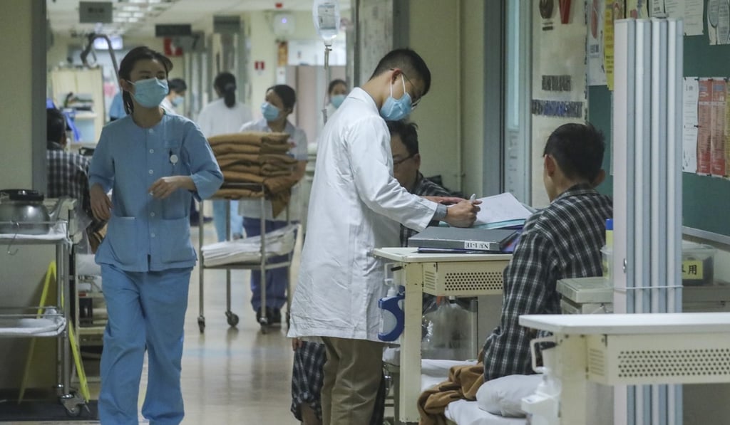 Medical staff at Kwong Wah Hospital in Yau Ma Tei amid flu outbreak in January. Photo: Nora Tam Medical staff at Kwong Wah Hospital in Yau Ma Tei amid flu outbreak in January. Photo: Nora Tam