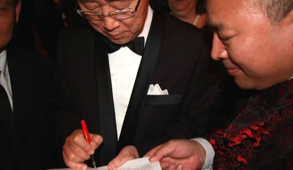 Former UN secretary general Ban Ki-moon (left) with Charles Lee, in screen grab from Lee’s defunct website. Former UN secretary general Ban Ki-moon (left) with Charles Lee, in screen grab from Lee’s defunct website.