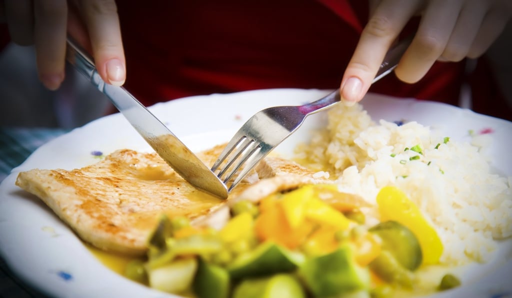 Our busy lifestyle in Hong Kong makes eating healthily a challenge. For many, this means a diet that lacks sufficient fruit and vegetables. Photo: Shutterstock