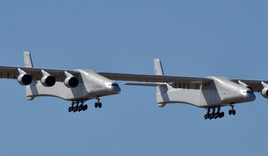 The Stratolaunch Roc flying over the California desert on April 13, 2019. Photo: Reuters