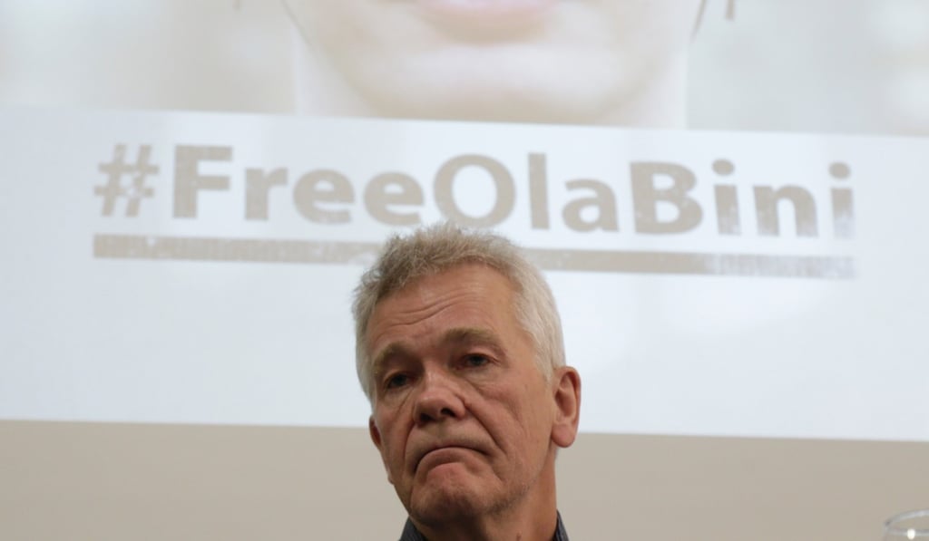 The father of detained Swedish programmer Ola Bini, Dag Gustafsson, attends a press conference in Quito. Photo: AP The father of detained Swedish programmer Ola Bini, Dag Gustafsson, attends a press conference in Quito. Photo: AP
