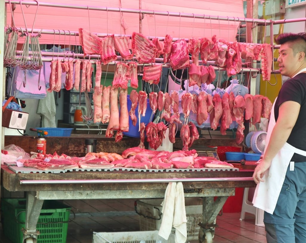 Meat is not a sustainable food and we will all need to start cutting down if we want to accommodate a global population of 10 billion people by the year 2050.