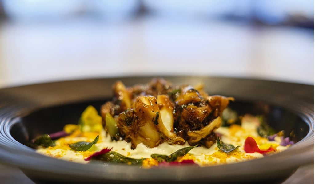 Garlic pepper crab. Photo: Tory Ho
