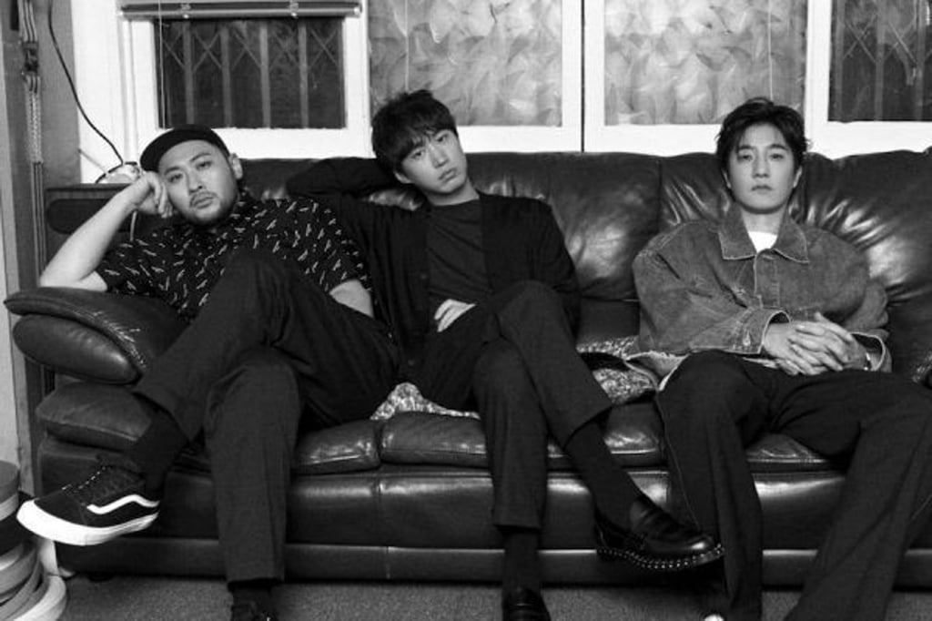 Epik High are touring the US and Canada. Epik High are touring the US and Canada.