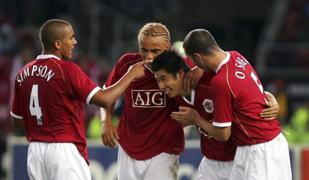 Manchester United’s Dong Fangzhou (third left) celebrates with teammates after scoring against South Africa’s Kaiser Chiefs during their pre-season friendly in 2006. Photo: Reuters