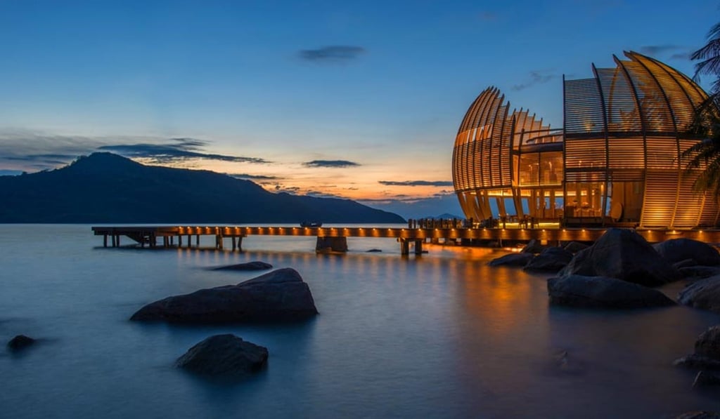 The isolated resort of An Lam Retreats Ninh Van Bay, in Nha Trang, Vietnam, features 33 modern, stand-alone timber villas.