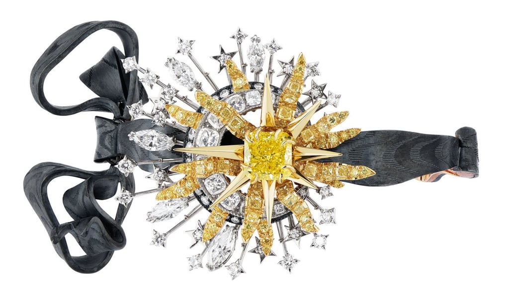 Salon d’Apollon bracelet by Dior in scorched silver Salon d’Apollon bracelet by Dior in scorched silver