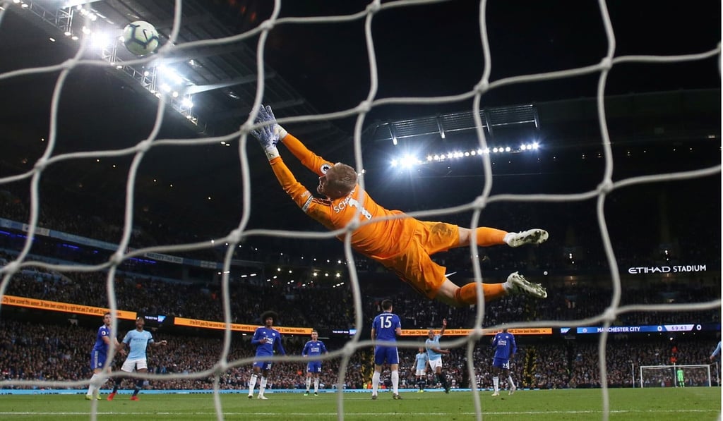 Manchester City skipper Vincent Kompany drills in the winner against Leicester to take them a step closer to retaining the Premier League title. Photo: Reuters