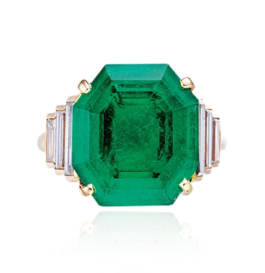 Collectors see emeralds of Colombian and Zambian origins as the most desirable.