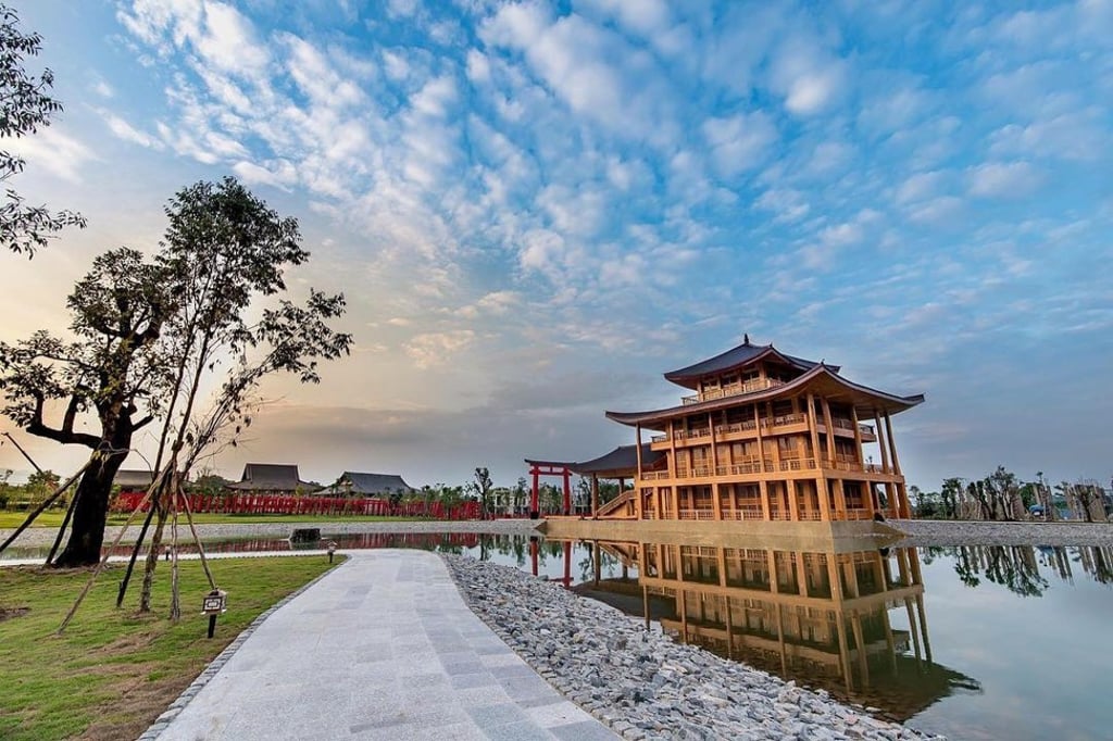 Hinoki Castle, at Hinoki Land, is supposed to resemble Kinkaku-ji … perhaps if you squint? Photo: Facebook / Hinoki Land