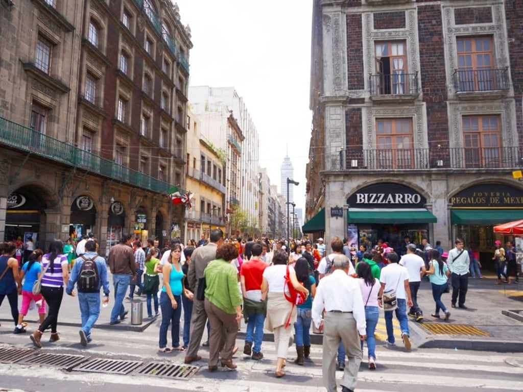 Consumers in Mexico are charged US$1,477 for the upgraded iPhone XS. Photo: Shutterstock