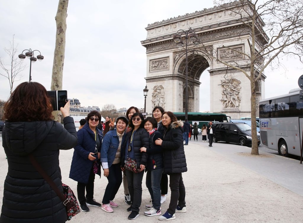 China’s annual inbound tourism revenue only amounts to US$50 billion, compared to the whopping US$250 billion spent by Chinese tourists travelling abroad. Photo: Xinhua