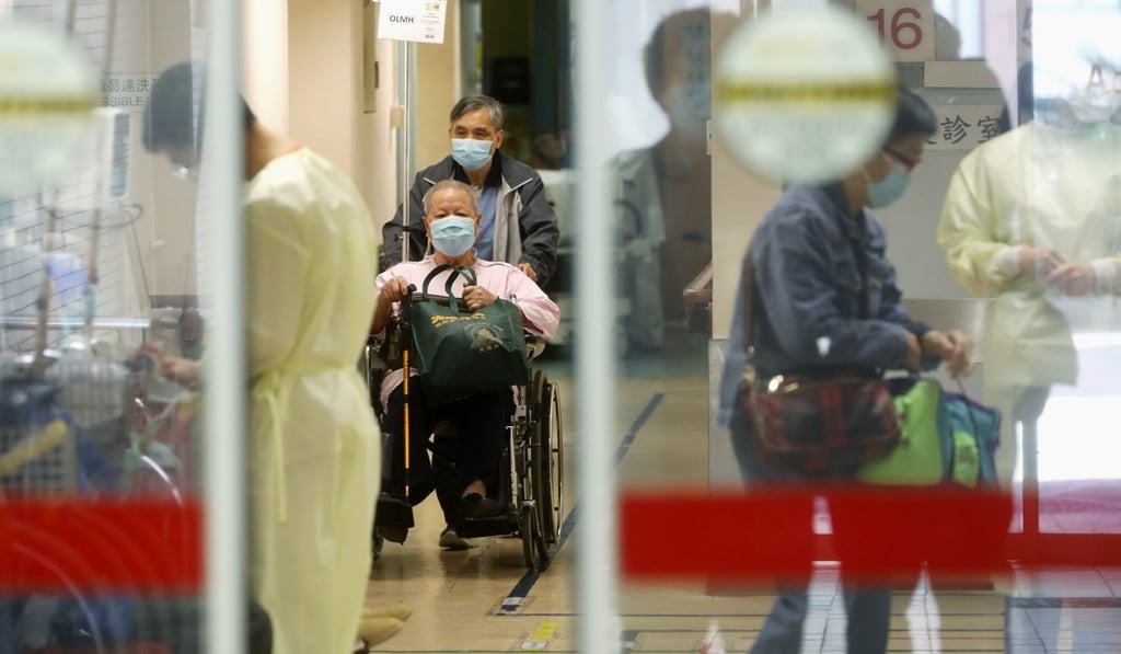 Overcrowded public hospitals have contributed to the rise in CPE infections, Dr Ho Pak-leung said. Photo: Sam Tsang Overcrowded public hospitals have contributed to the rise in CPE infections, Dr Ho Pak-leung said. Photo: Sam Tsang