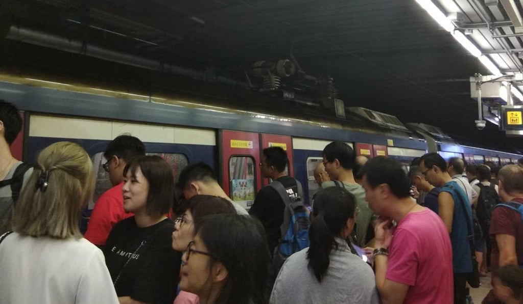 Passengers were forced to leave the train at Tai Wo station. Photo: Facebook
