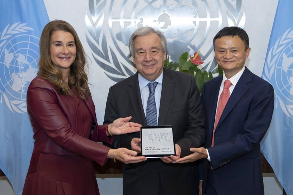 Melinda Gates and Jack Ma present United Nations Secretary-General António Guterres, centre, with the report “The Age Digital of Digital Independence” at UN headquarters in New York City on June 10, 2019. Photo: AP Melinda Gates and Jack Ma present United Nations Secretary-General António Guterres, centre, with the report “The Age Digital of Digital Independence” at UN headquarters in New York City on June 10, 2019. Photo: AP