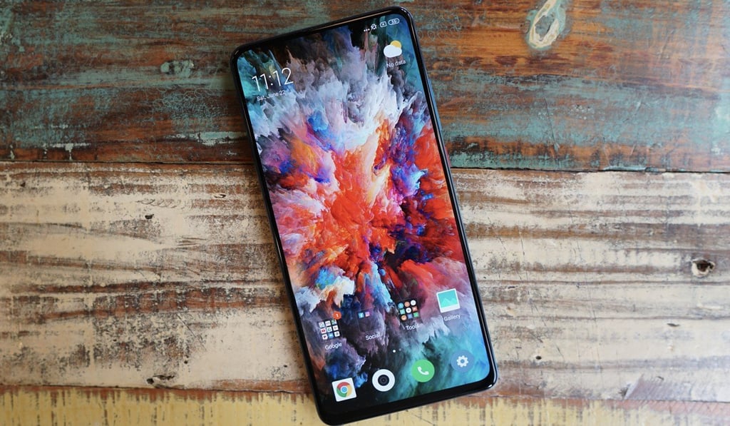 The Xiaomi Mi 9T has a notchless 6.4-inch OLED display thanks to its pop-up selfie camera. Photo: Ben Sin