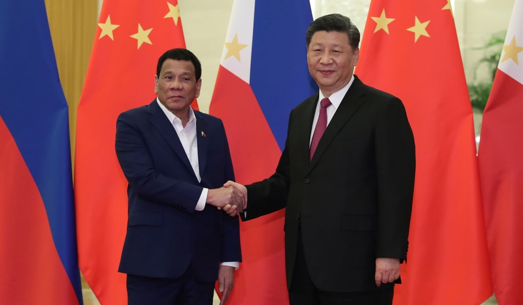Philippine President Rodrigo Duterte (left), pictured with Chinese President Xi Jinping, has been inconsistent in his dealings with Beijing. Photo: AFP