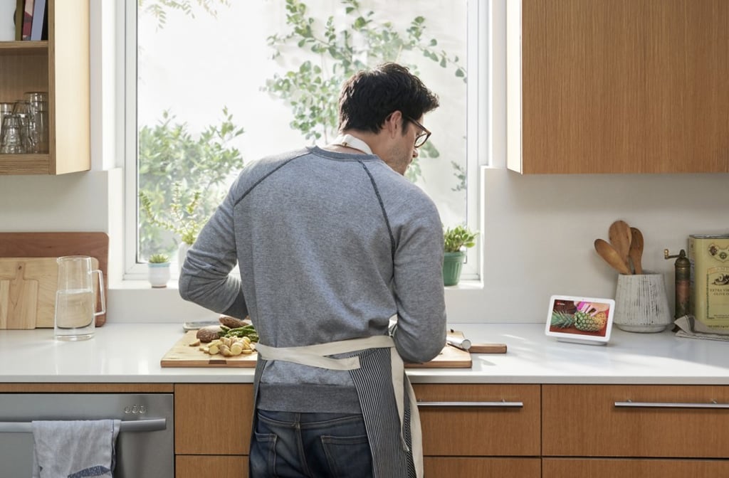 The Google Nest Hub has a 7-inch touch screen that is very responsive.
