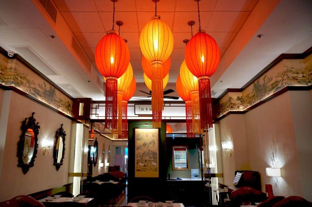 Nove’s interiors hark back to sixties Hong Kong, a time made famous by Wong Kar-wai’s films.