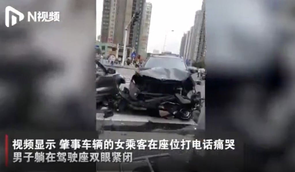 Investigators say the driver’s wife suggested he passed out at the wheel of the car and lost control. Photo: News.163 Investigators say the driver’s wife suggested he passed out at the wheel of the car and lost control. Photo: News.163