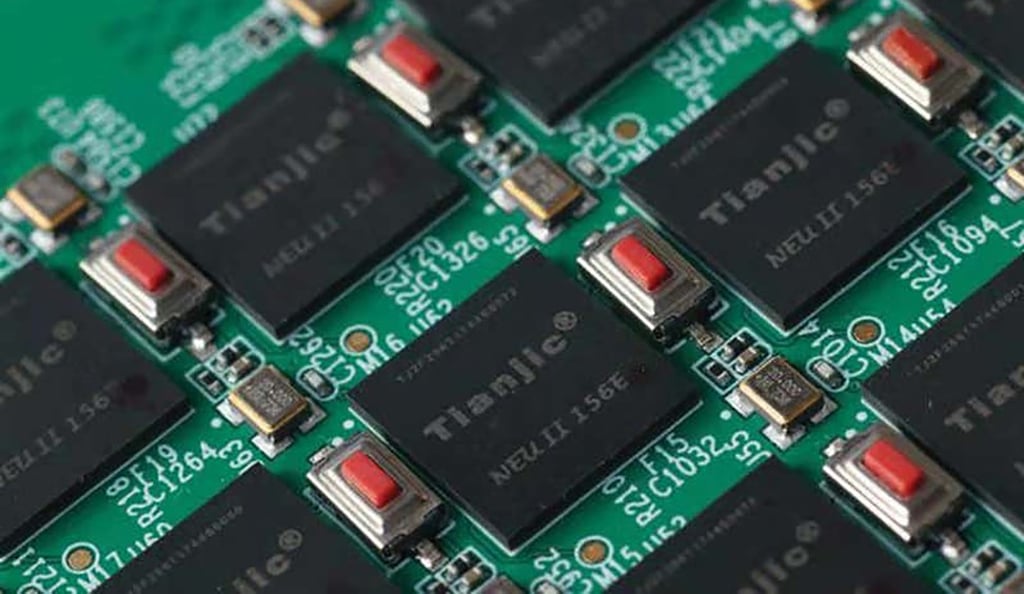 Chinese researchers, led by Tsinghua University professor Shi Luping, have designed a computer chip, called Tianjic, that shows a hybrid architecture capable of supporting so-called artificial general intelligence. Photo: Handout