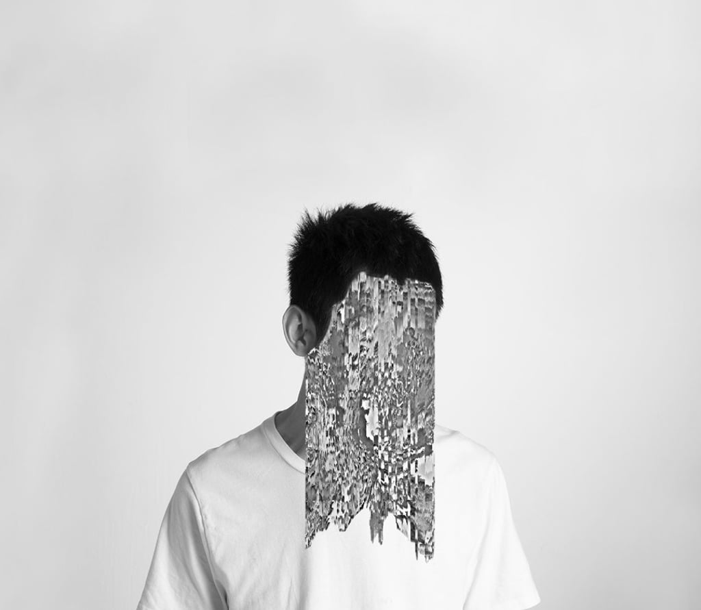 Larry Tsang majored in modern dance at the Hong Kong Academy for Performing Arts and joined City Contemporary Dance Company in 2013.